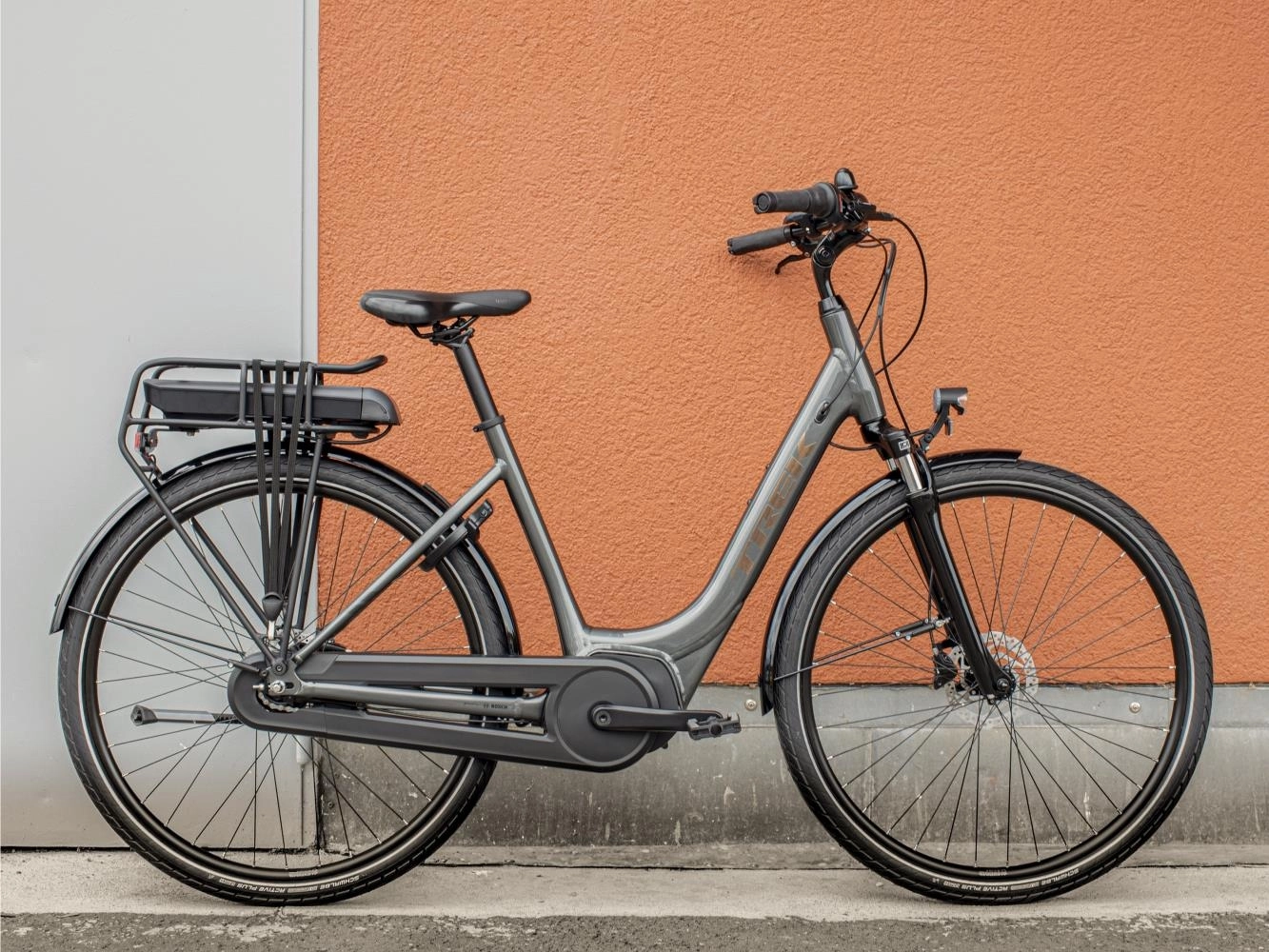 Elcykel Trek District+ 1 Lowstep 300wh Dam Grå - Bild 2