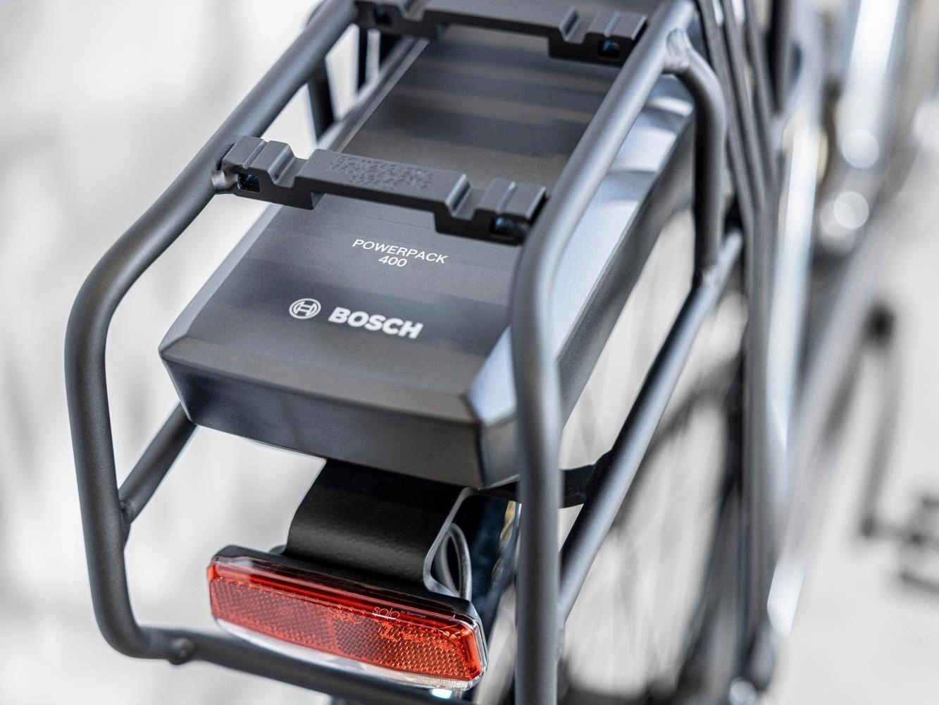 Elcykel Trek District+ 2 400wh Grå - Bild 4