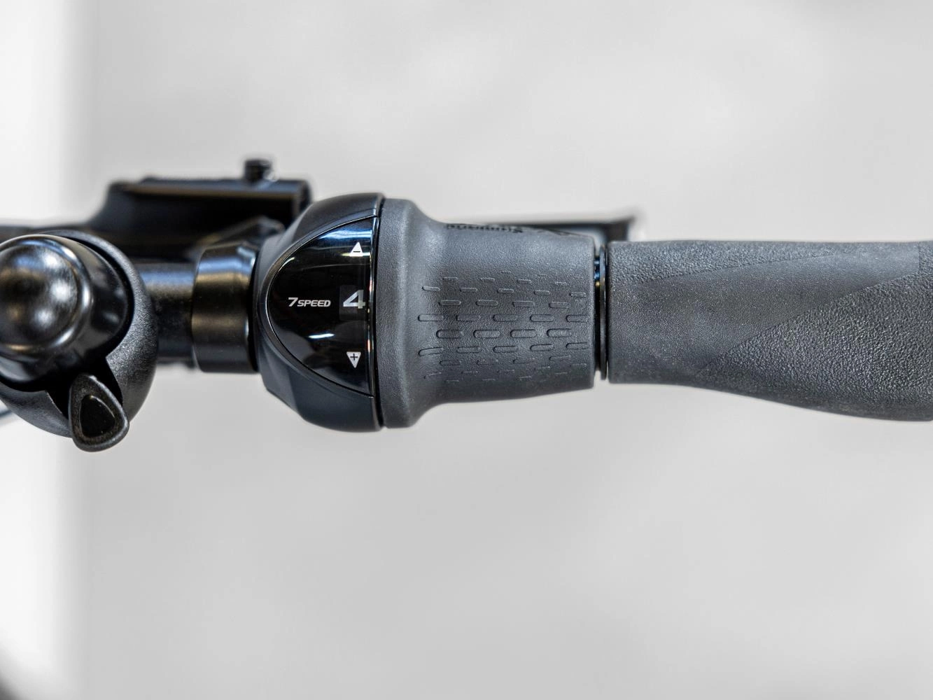 Elcykel Trek District+ 2 400wh Grå - Bild 6