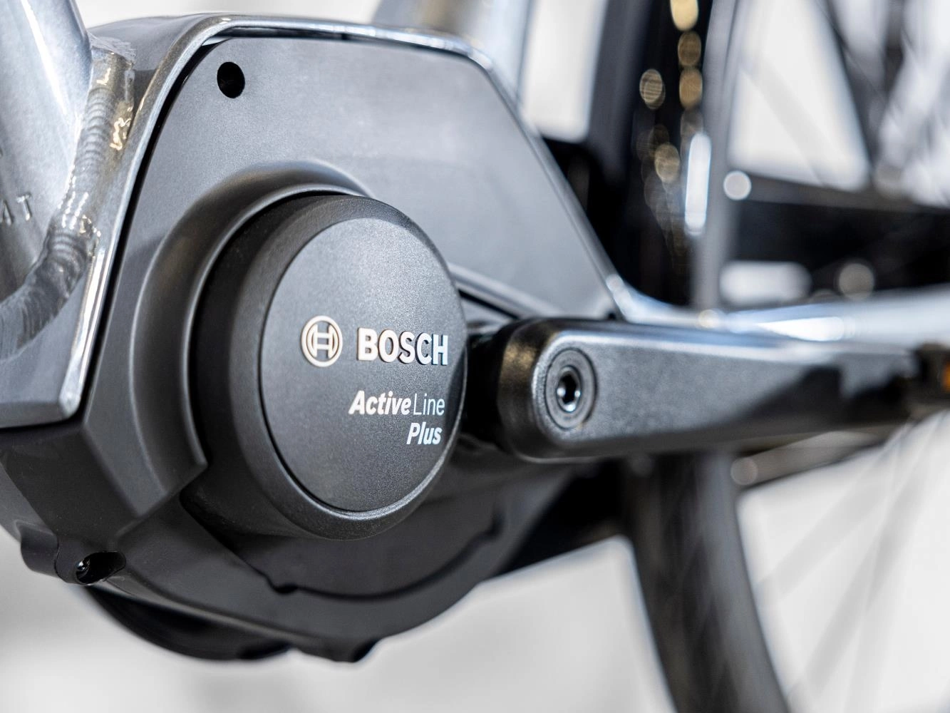 Elcykel Trek District+ 2 300wh Grå - Bild 3